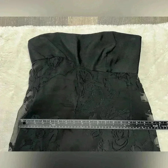 Vintage Strapless Donna Karan Black Gown Size 4 - Picture 8 of 16